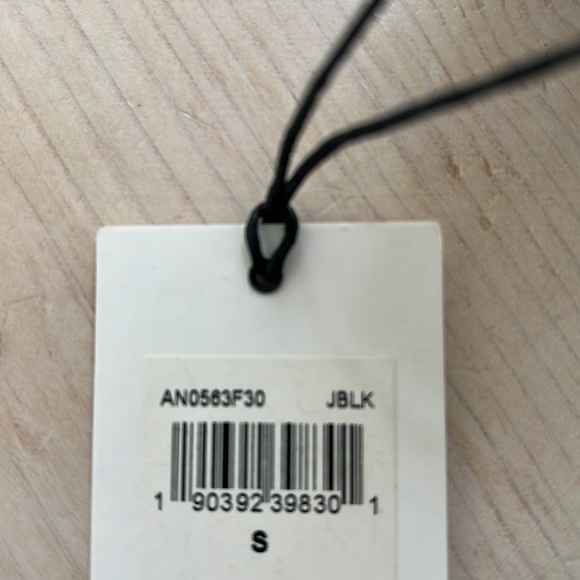 NWT 7 For All Mankind jet black wrap front blouson sleeve 100%cotton top - Picture 9 of 11